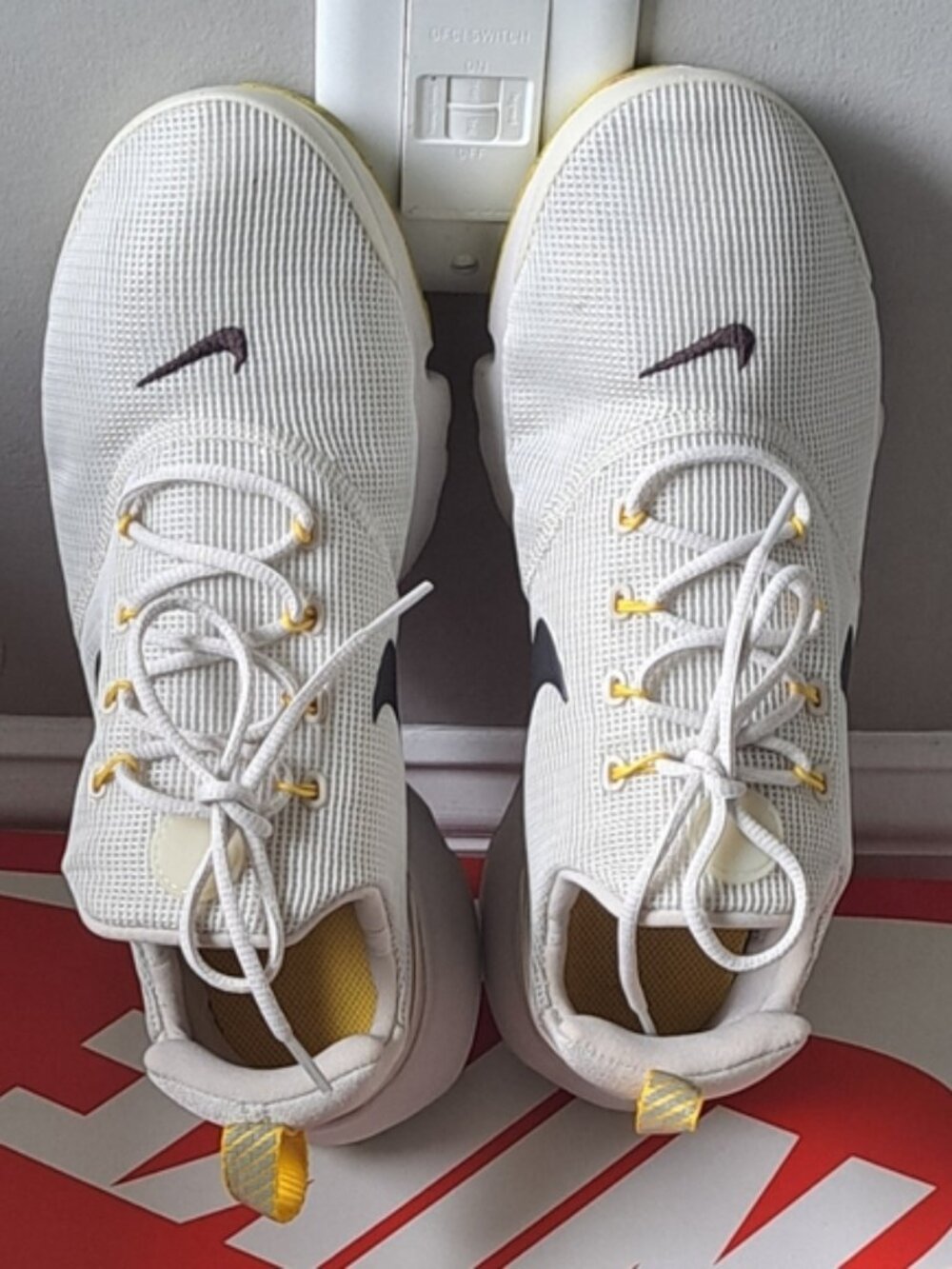 Nike Light Bone/Velvet Brown Presto Fly GS Boys Sneakers 7Y Unisex Women's 8.5 - Picture 5 of 15